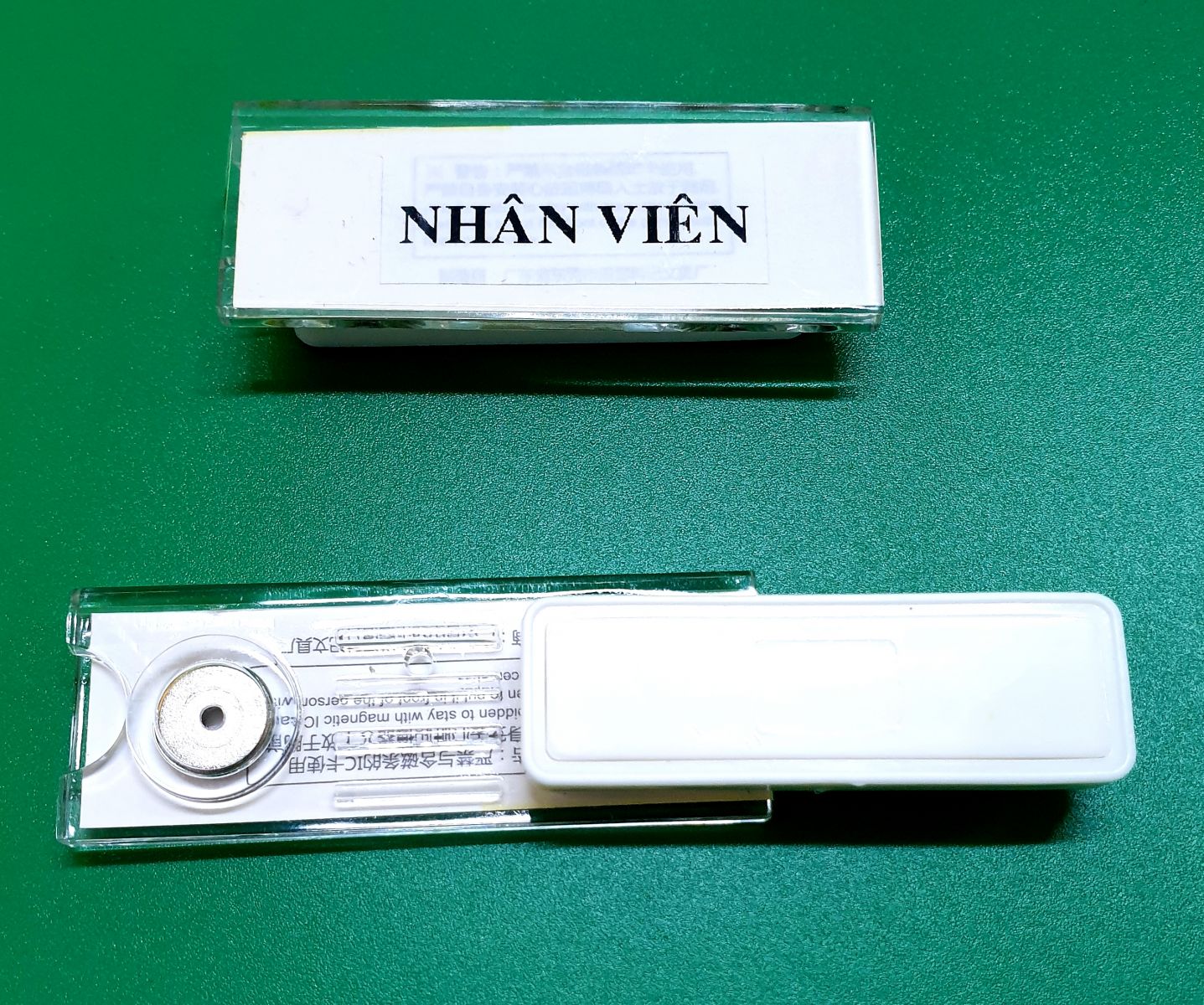 Thẻ tên nam châm